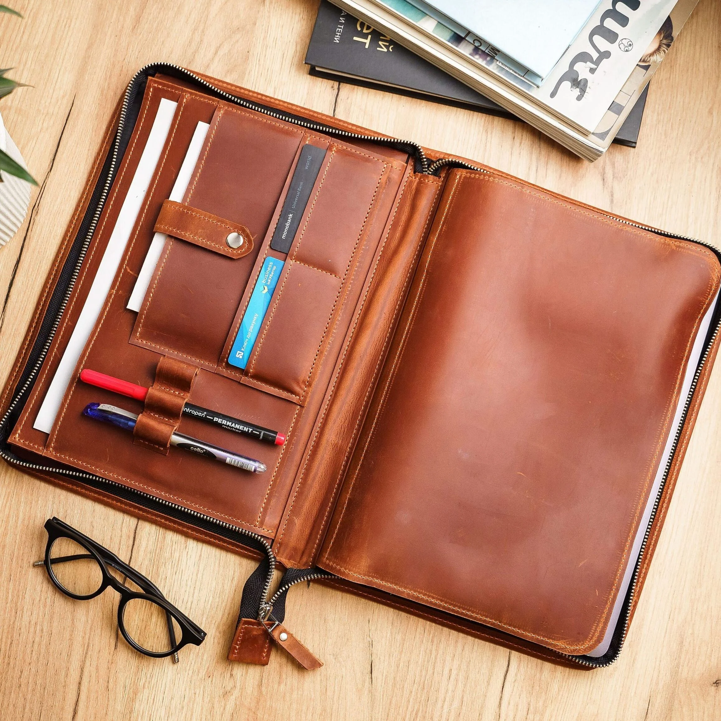 Presentation Book vs Loose Prints in a Portfolio Box: Which Is Best?