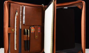Photo by pinterest.com - Presentation Book vs Loose Prints in a Portfolio Box: Which Is Best?